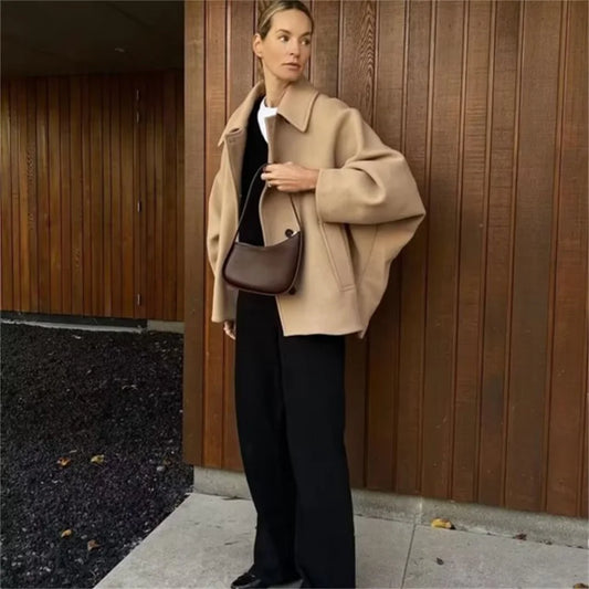 ג׳קט גולף רחב בגזרה ייחודית