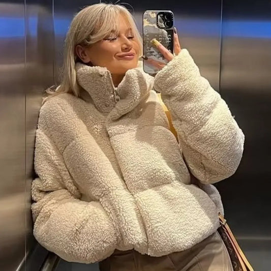 מעיל מצמר עם צווארון עומד