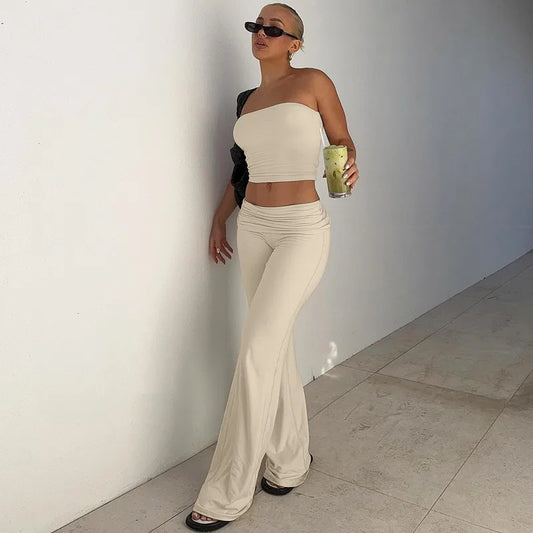 סט מכנסיים רחבים וטופ בעיצוב אלגנטי