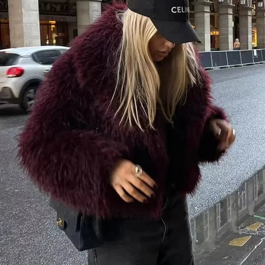 מעיל פוך קלאסי בגזרה ייחודית